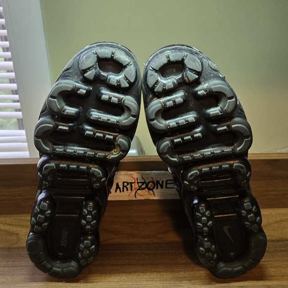 Nike Air Vapormax Plus Triple Black - Picture 6 of 7